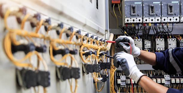 Professional Electrician technician working in Killeen, TX